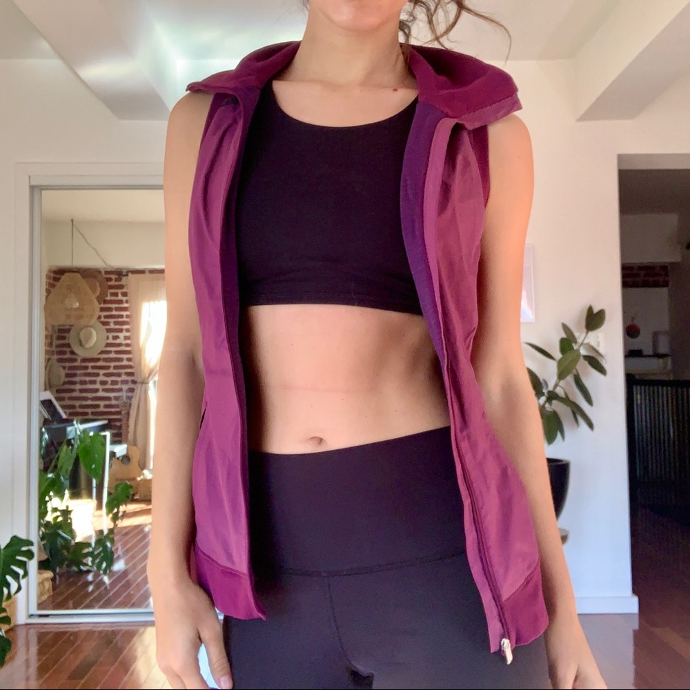 lululemon runner vest size 6 in plum burgundy